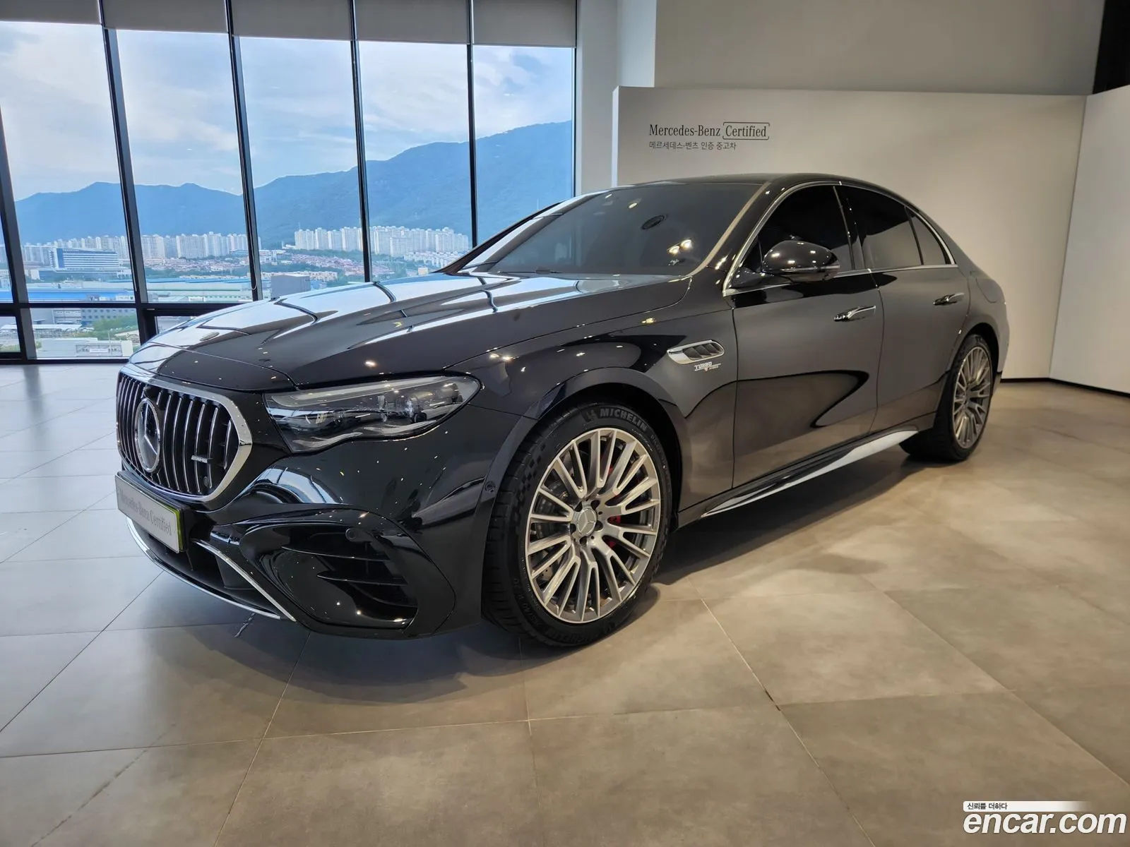 Mercedes-Benz E-Class W214 2025 — 17