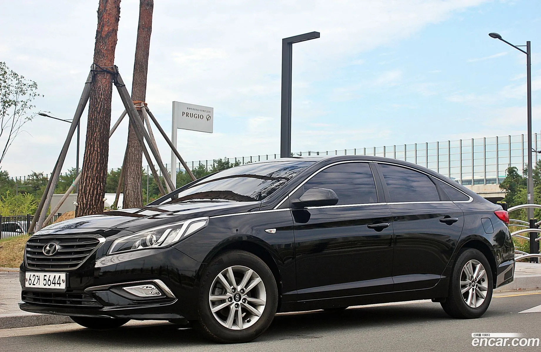 Hyundai LF Sonata 2014 — 14