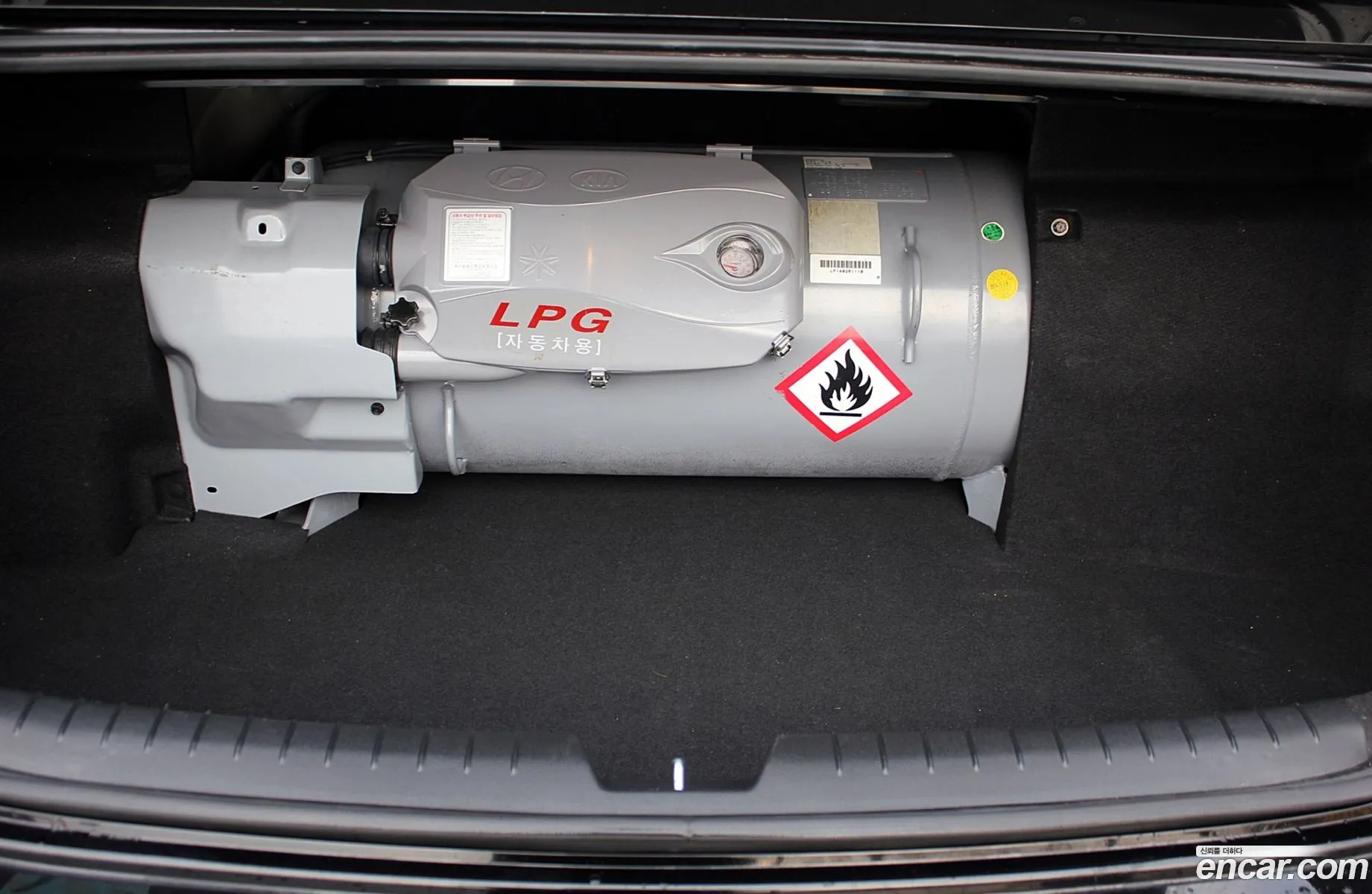 Hyundai LF Sonata 2014 — 10