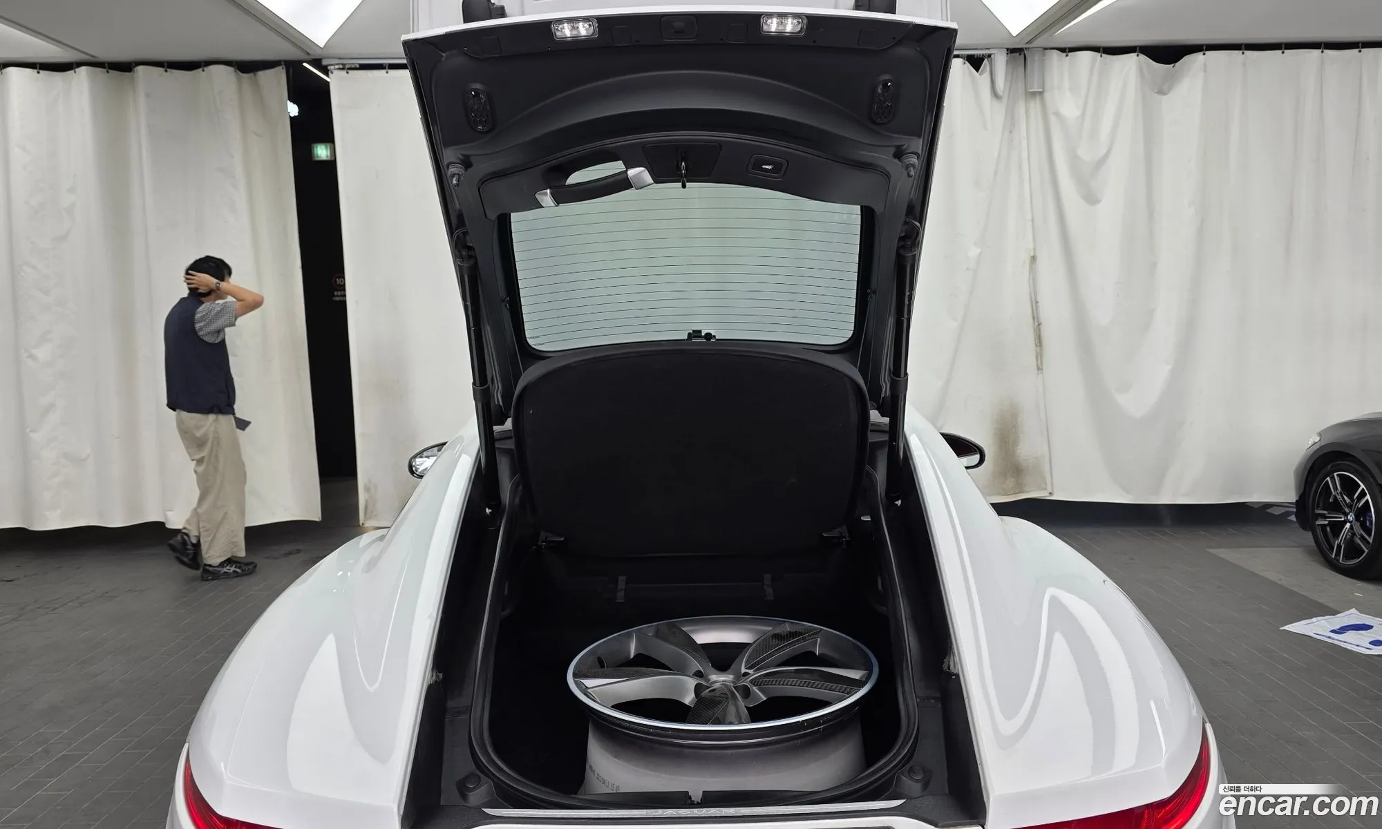 Jaguar F-Type 2015 SAJAA61U8F8K19550 — 16