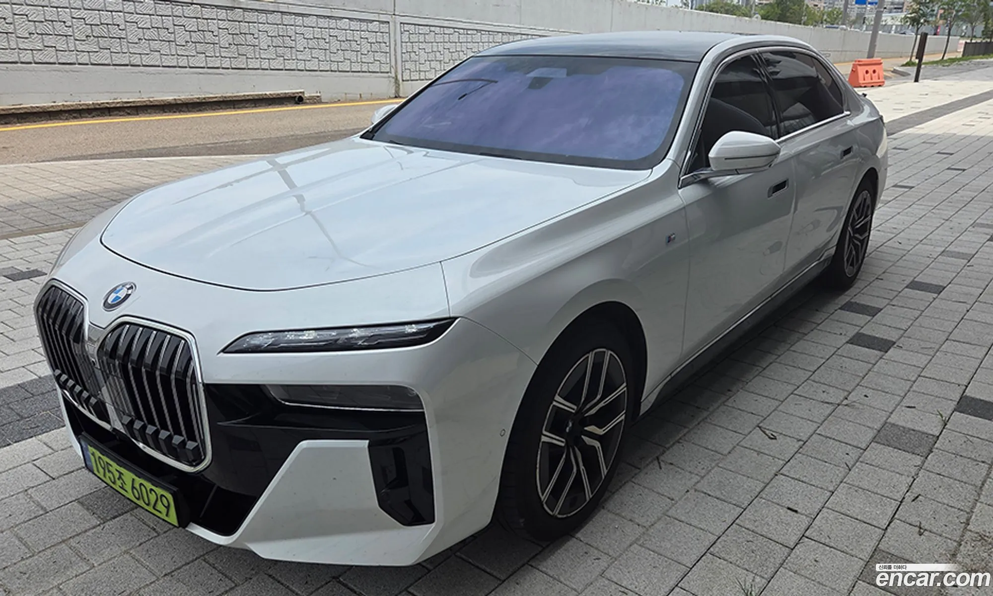 BMW 7 Series 2024 — 3