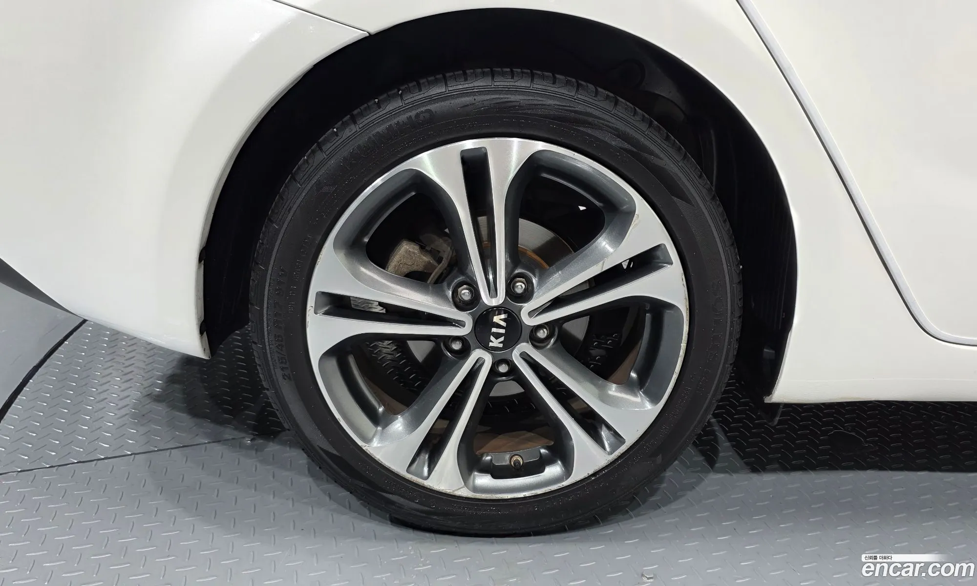 Kia K3 2014 KNAFZ412BFA345762 — 26
