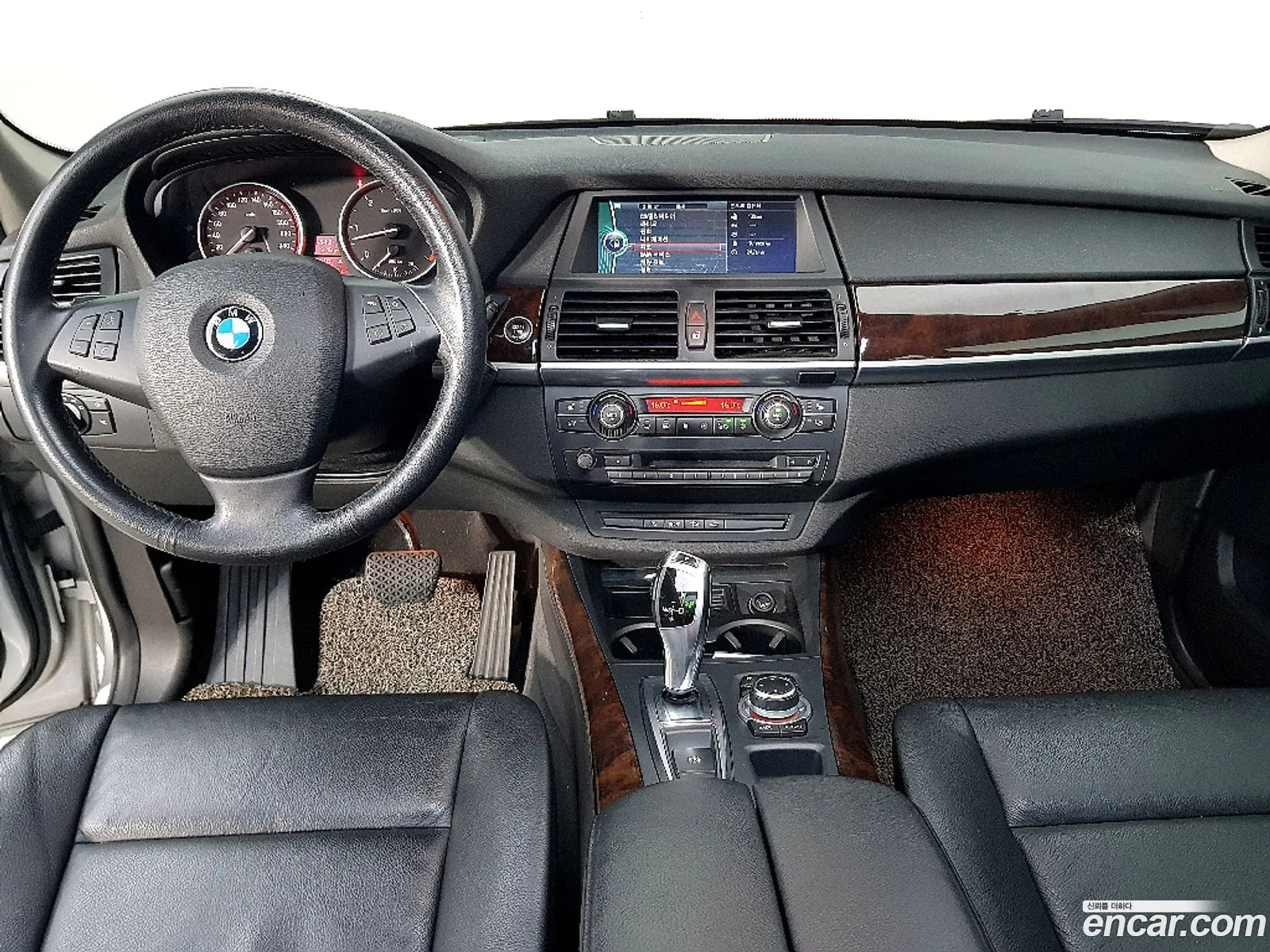 BMW X5 2010 — 16