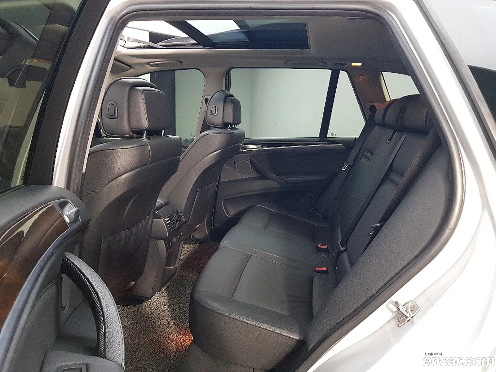 BMW X5 2010 — 17