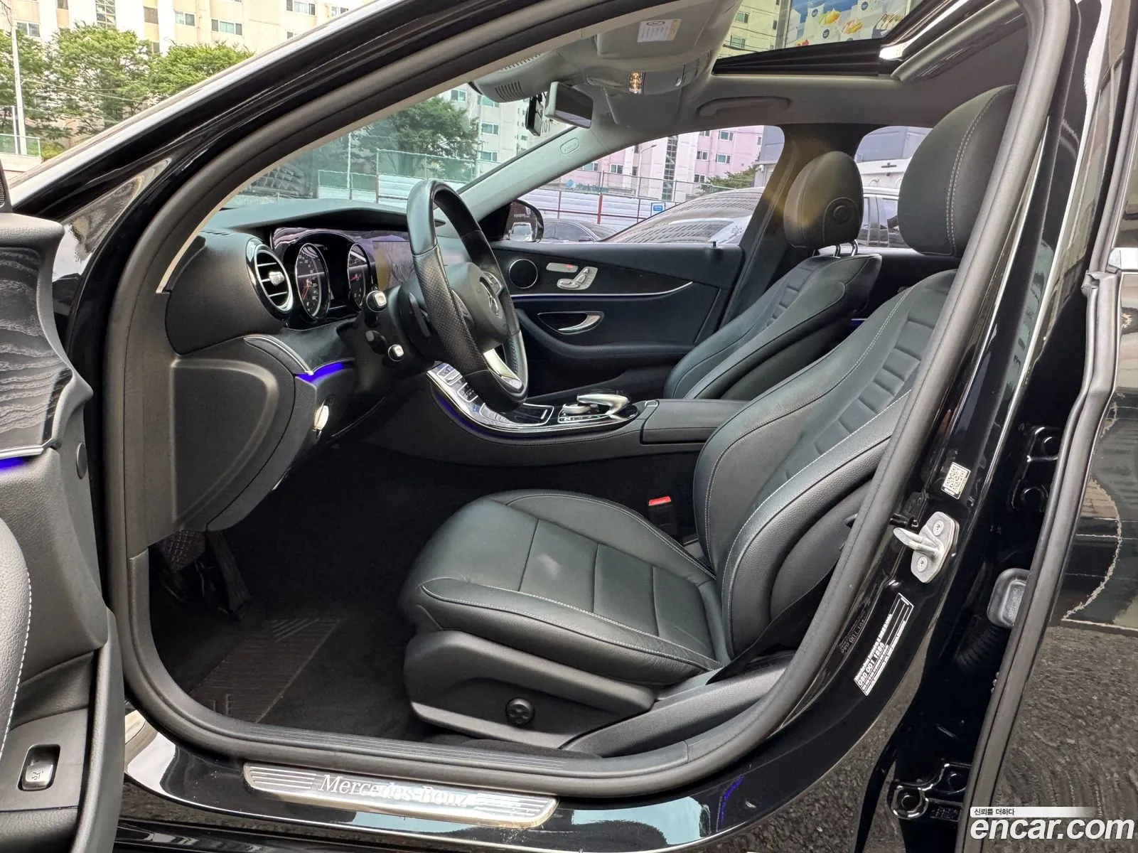 Mercedes-Benz E-Class W213 2016 — 12