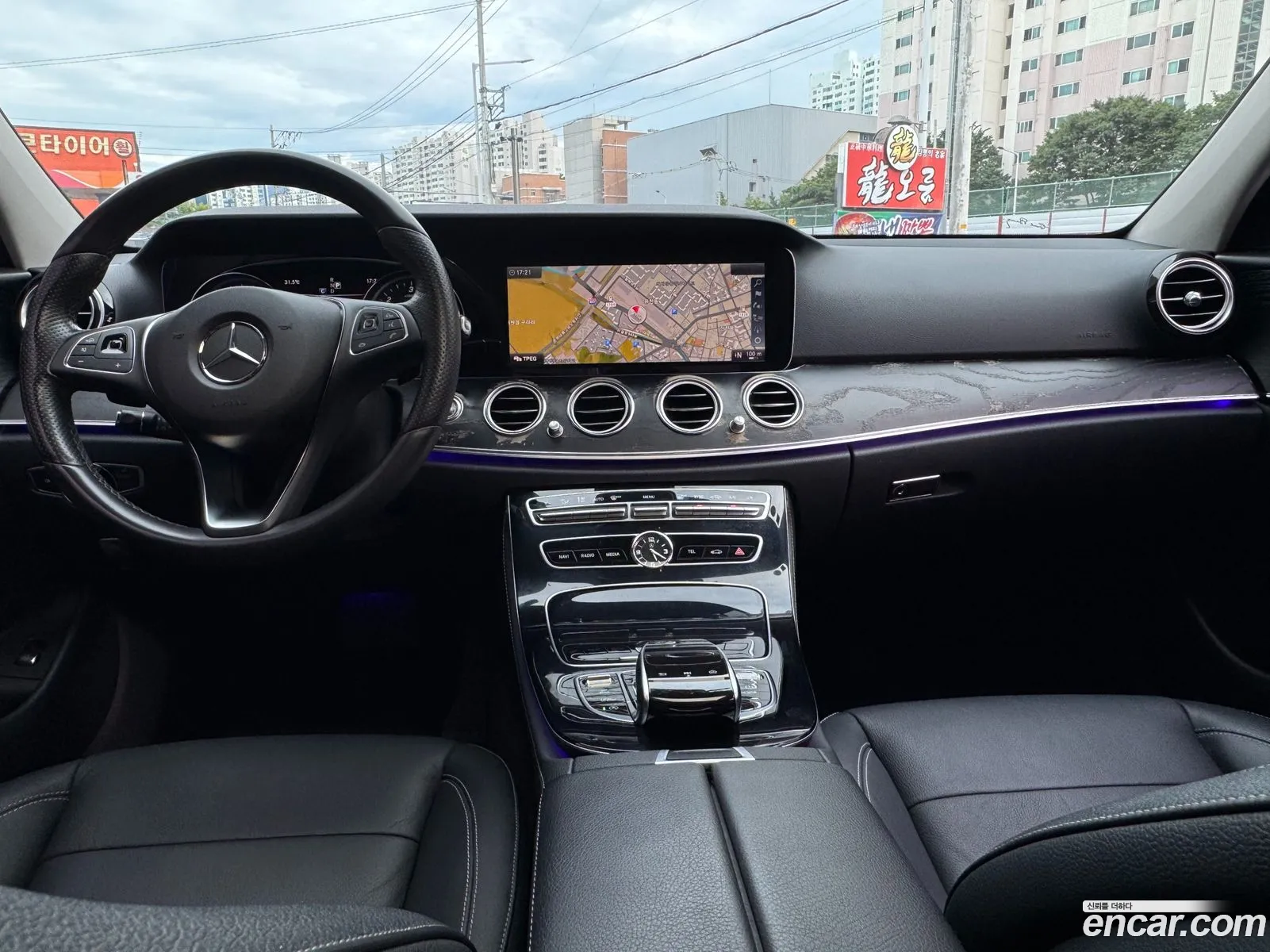 Mercedes-Benz E-Class W213 2016 — 10