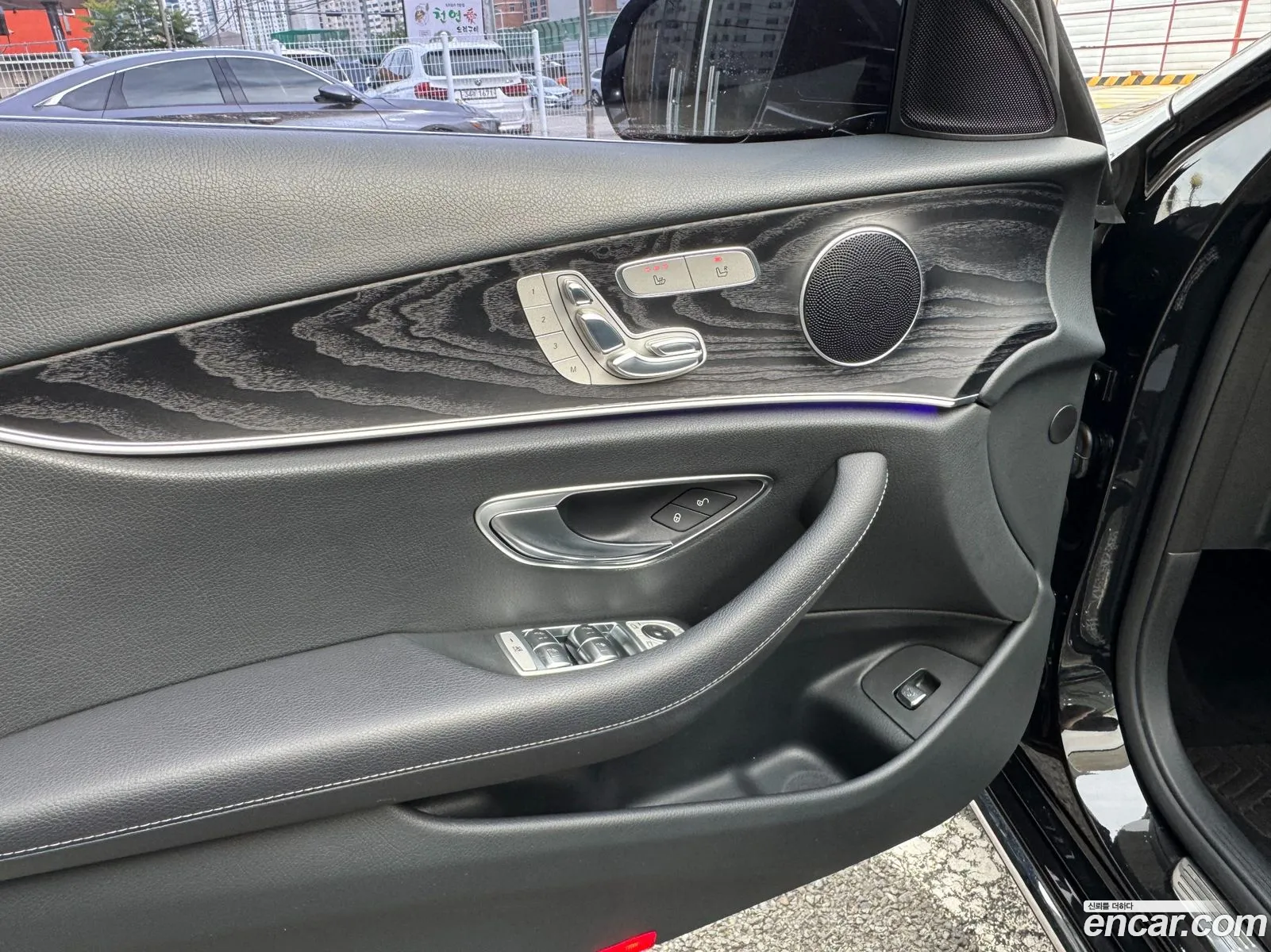 Mercedes-Benz E-Class W213 2016 — 16