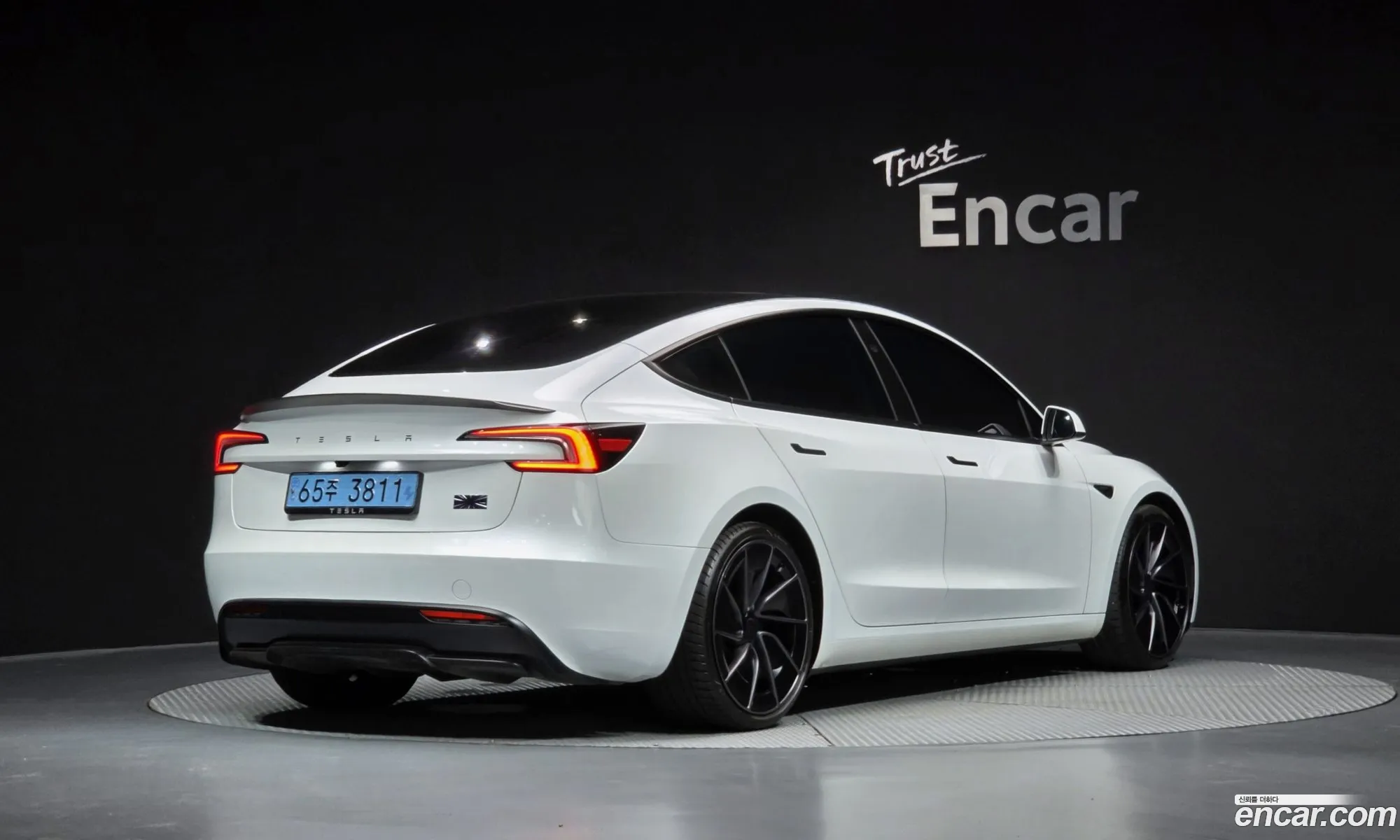 Tesla Model 3 2024 LRW3E7ET2RC242159 — 7