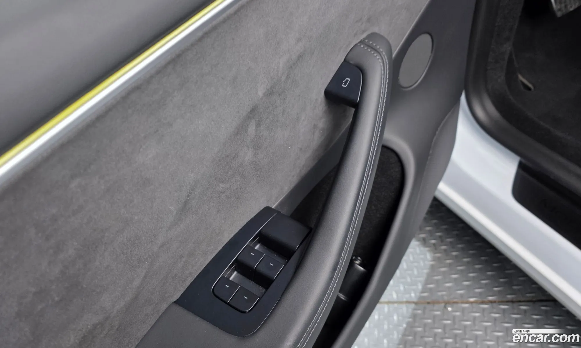 Tesla Model 3 2024 LRW3E7ET2RC242159 — 21