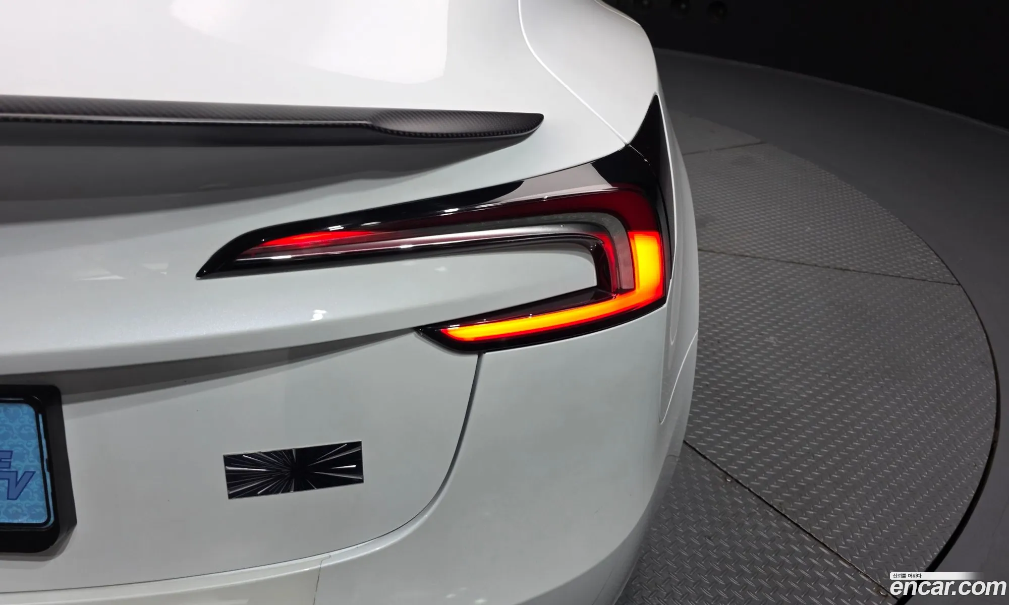 Tesla Model 3 2024 LRW3E7ET2RC242159 — 31