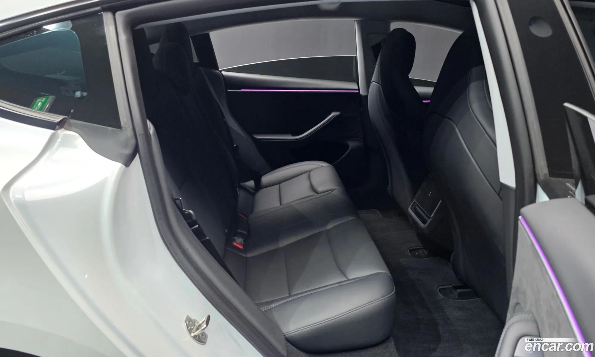 Tesla Model 3 2024 LRW3E7ET2RC242159 — 29