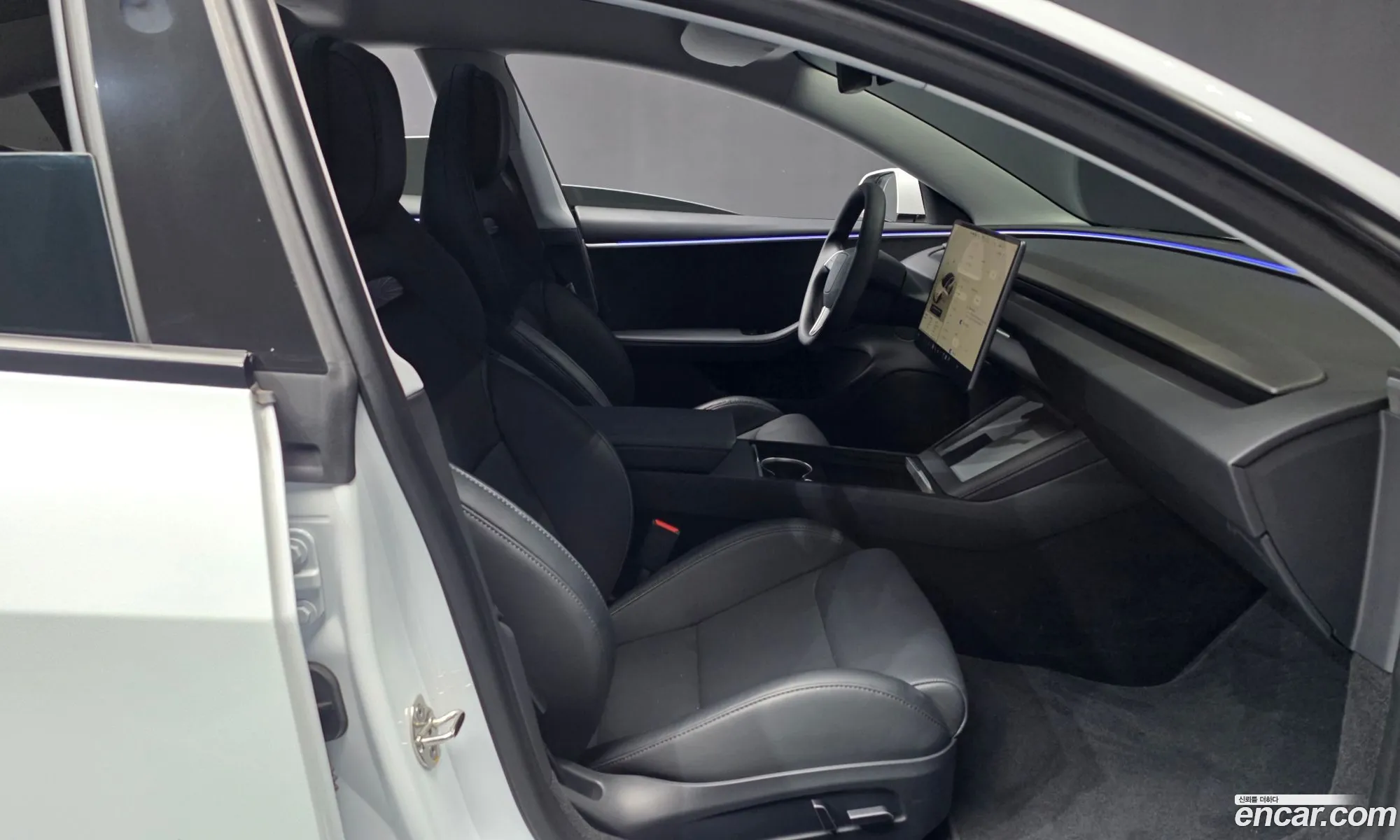 Tesla Model 3 2024 LRW3E7ET2RC242159 — 16