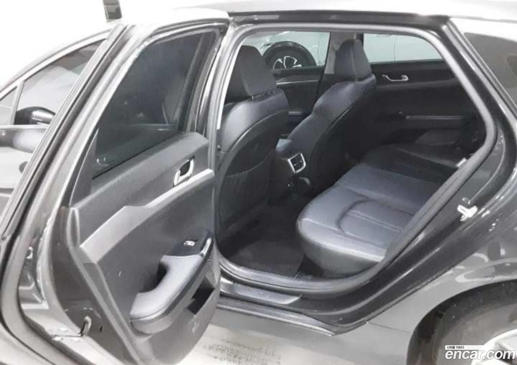 Kia K5 Hybrid 2022 — 6