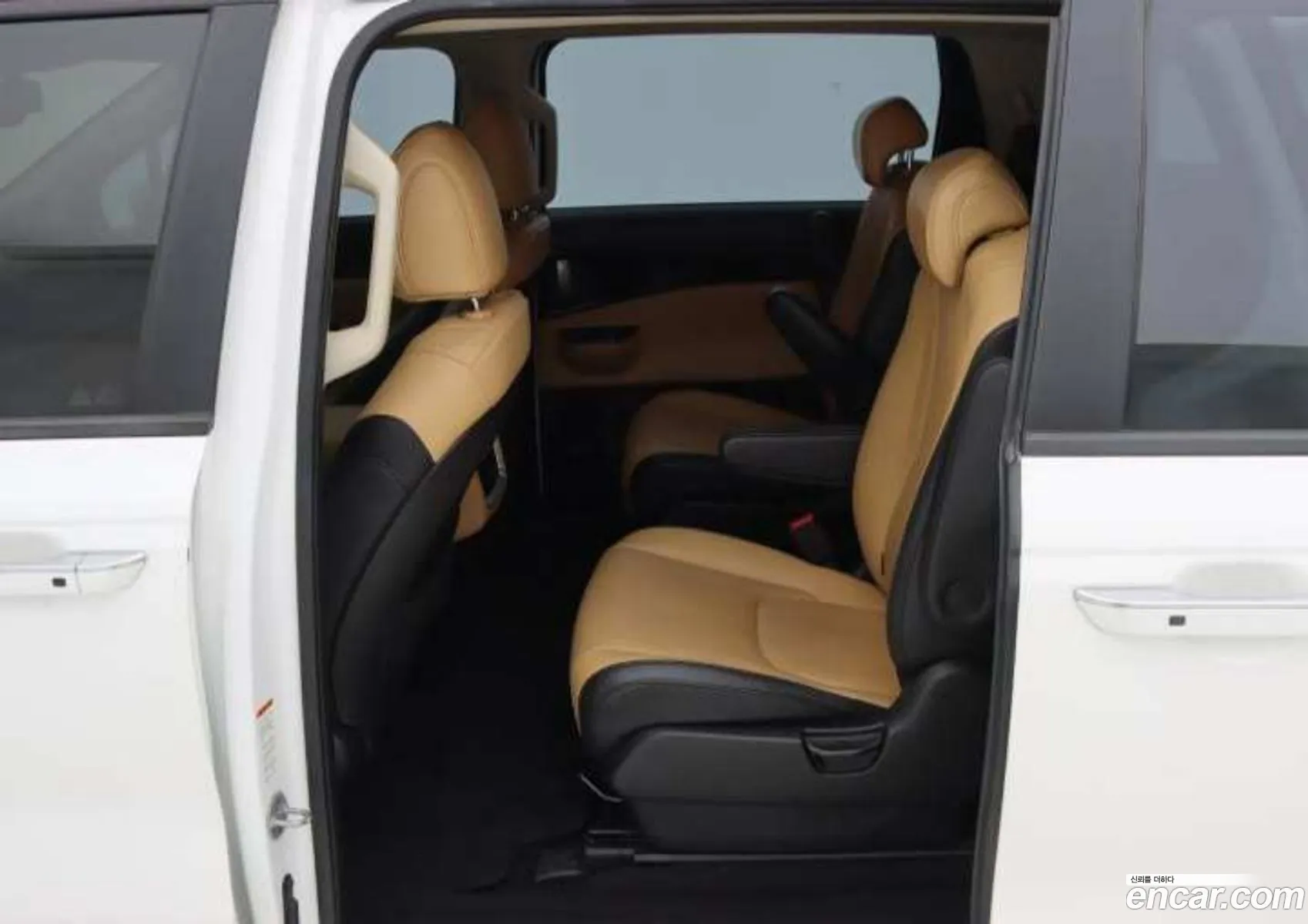 Kia Carnival 2022 — 6
