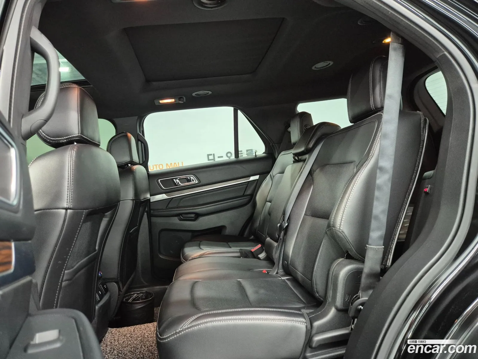 Ford Explorer 2017 — 17