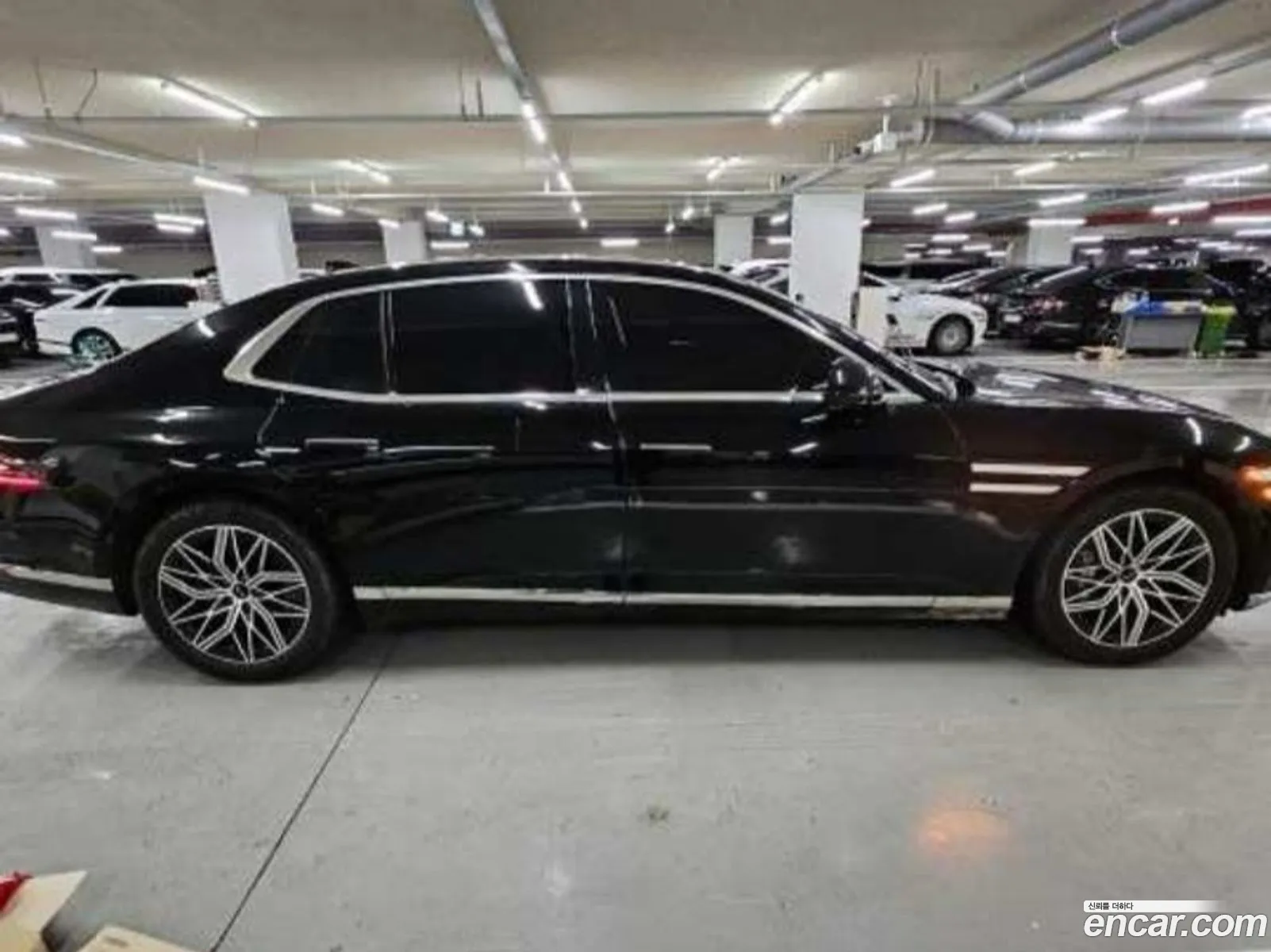 Genesis G90 2023 — 3