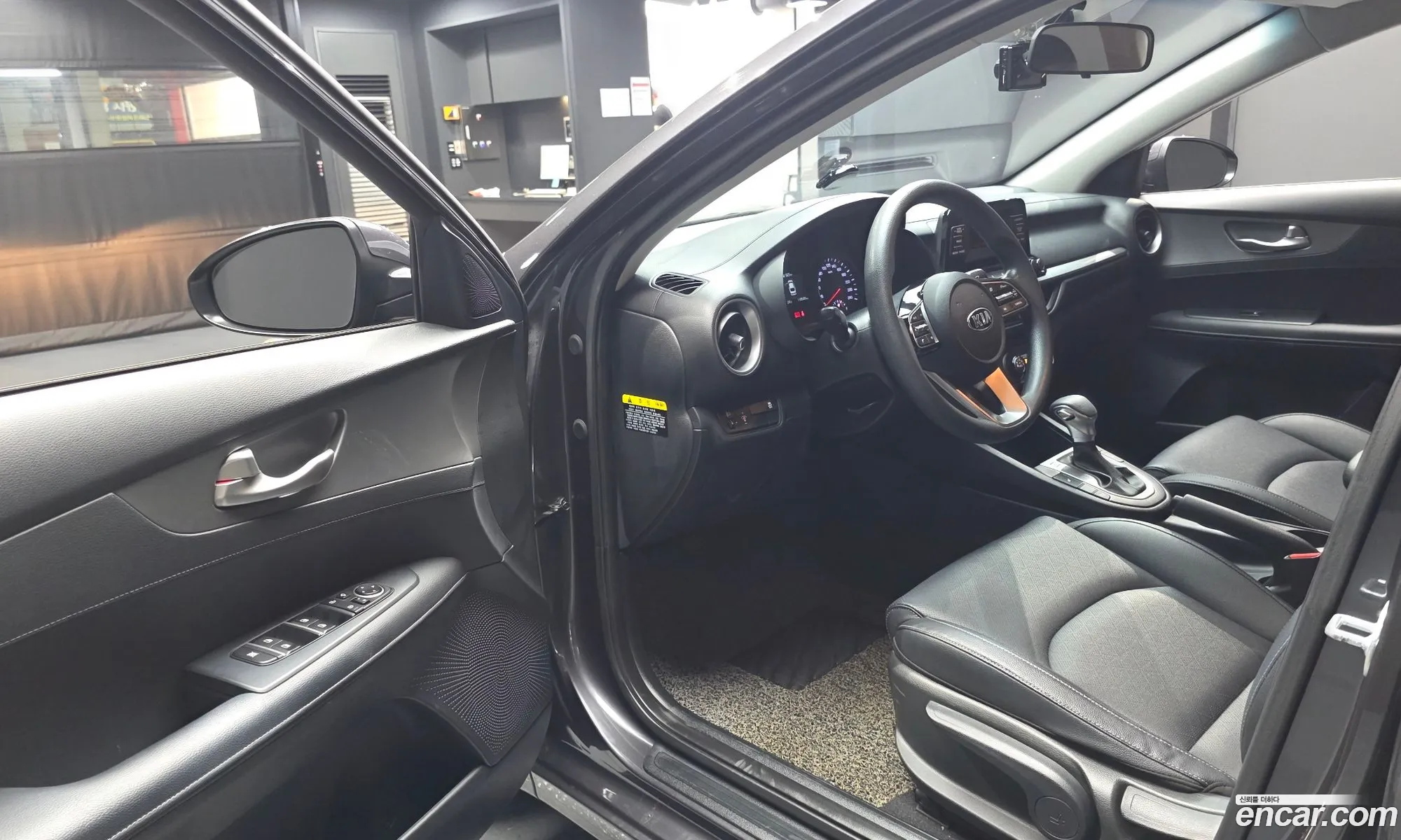Kia K3 2018 KNAF141BEKA807152 — 10