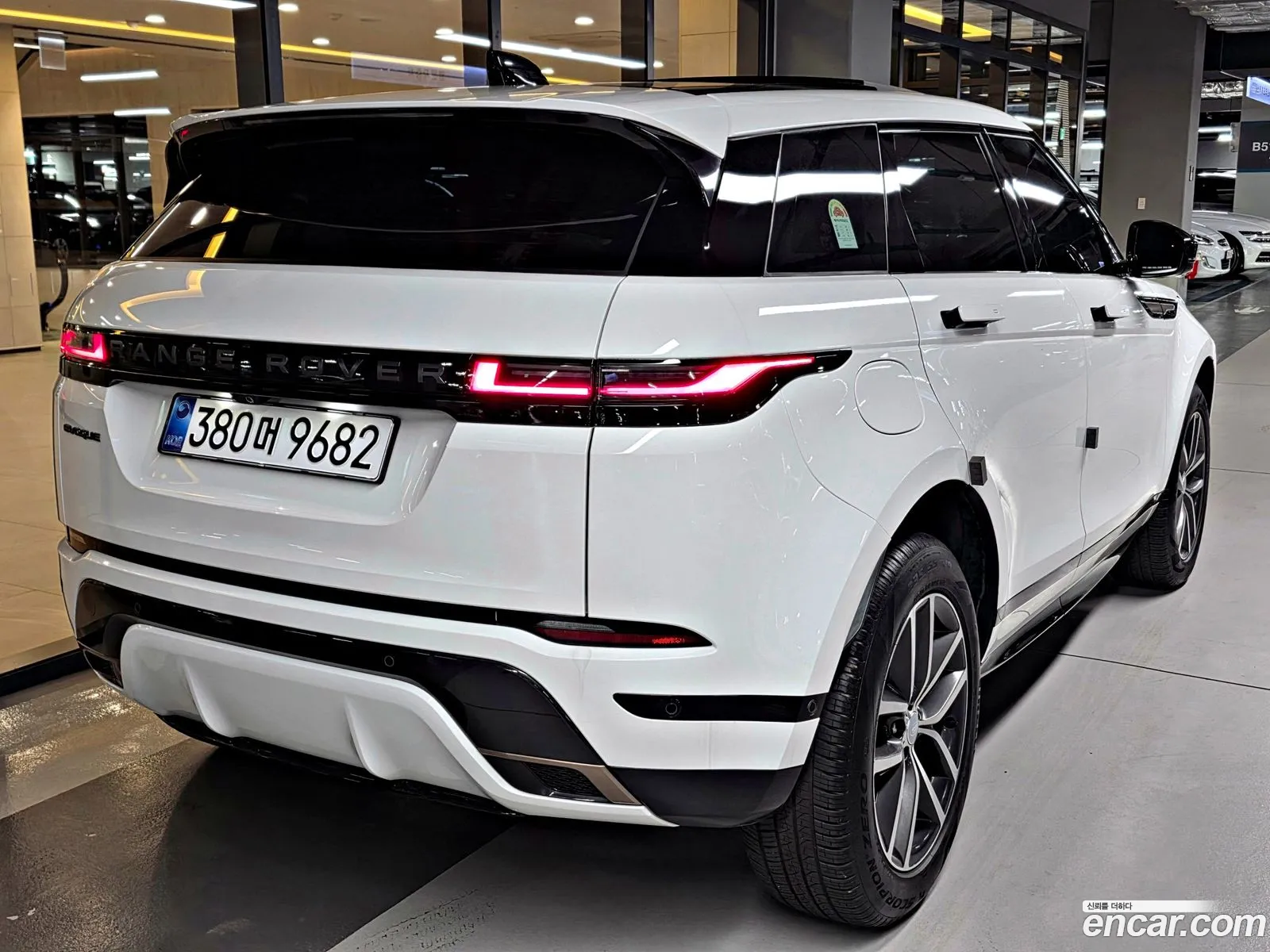 Land Rover Range Rover Evoque 2025 — 15