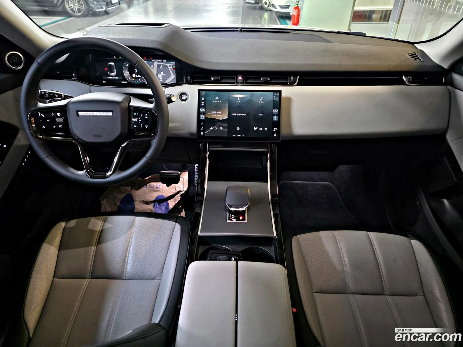 Land Rover Range Rover Evoque 2025 — 6
