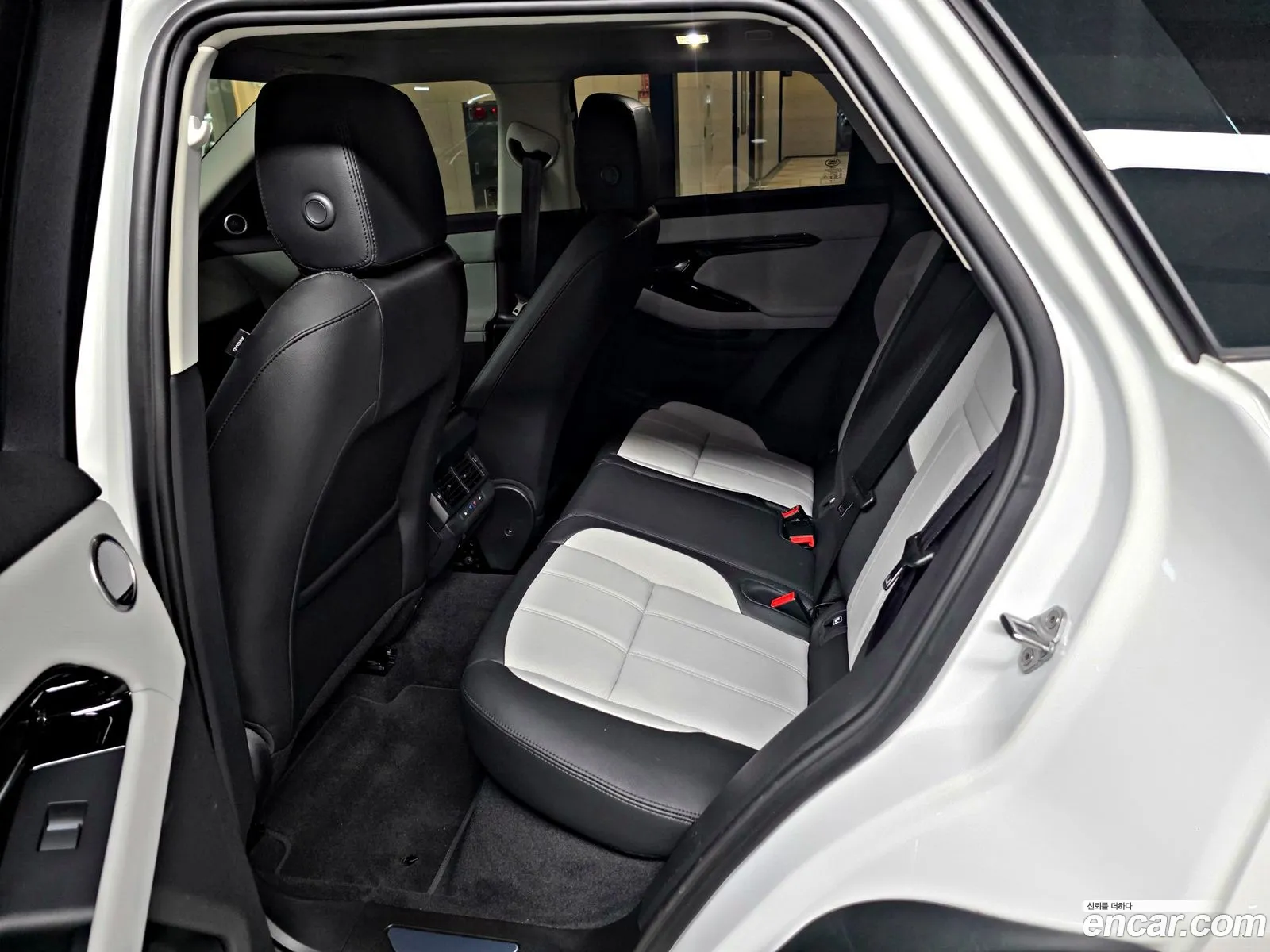 Land Rover Range Rover Evoque 2025 — 19