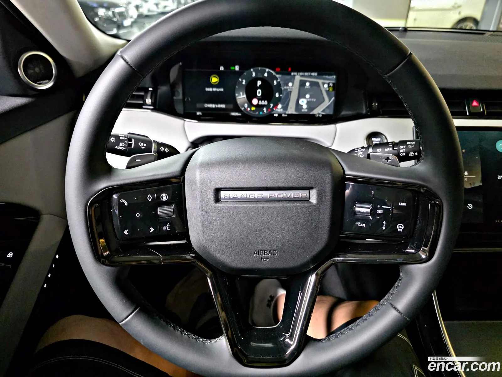 Land Rover Range Rover Evoque 2025 — 4