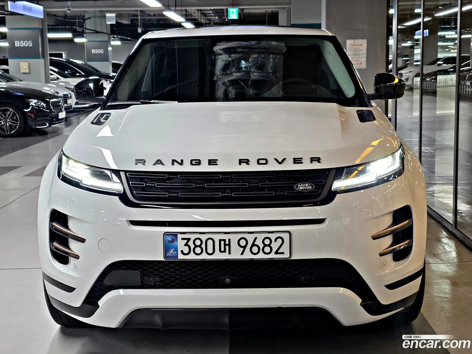 Land Rover Range Rover Evoque 2025 — 12
