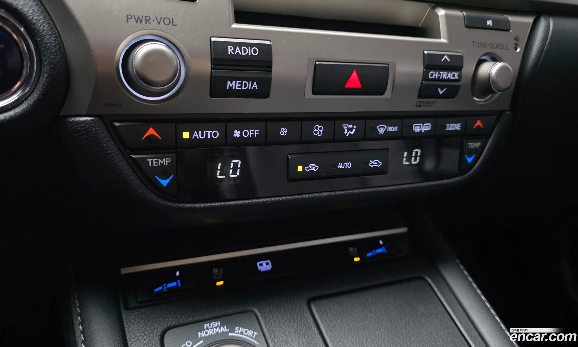 Lexus ES300h 2016 — 9