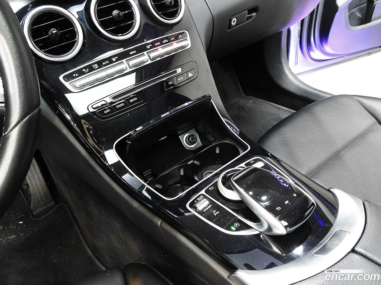 Mercedes-Benz C-Class W205 2016 — 17
