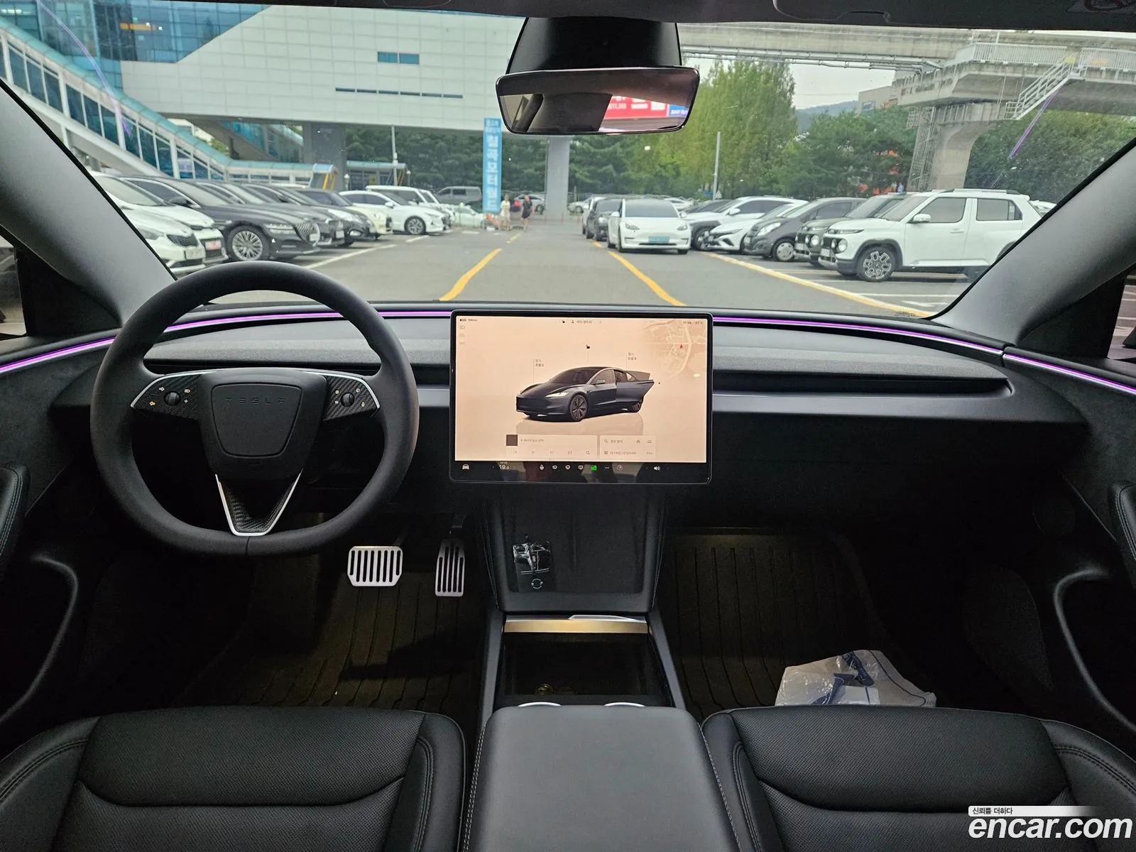Tesla Model 3 2024 — 17
