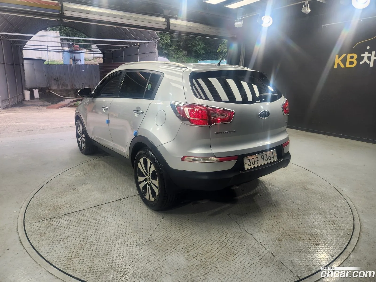 Kia Sportage R 2010 — 12