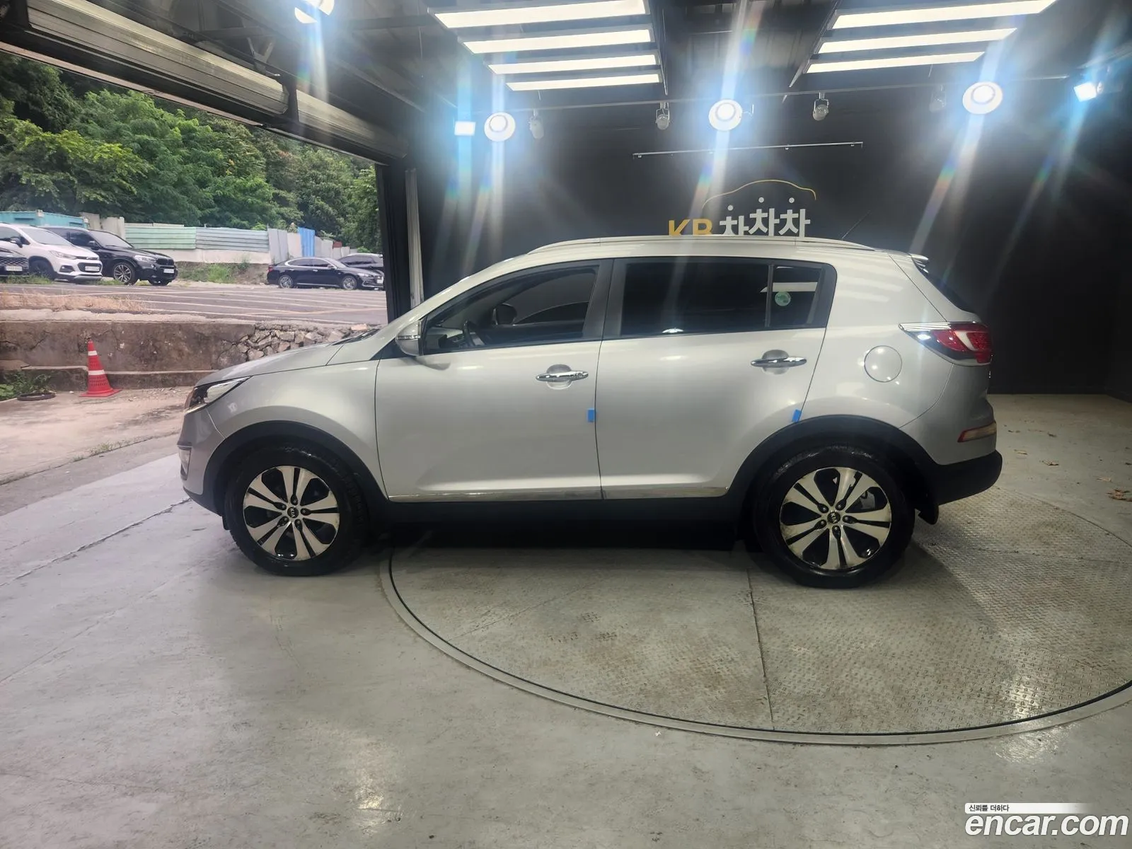 Kia Sportage R 2010 — 14