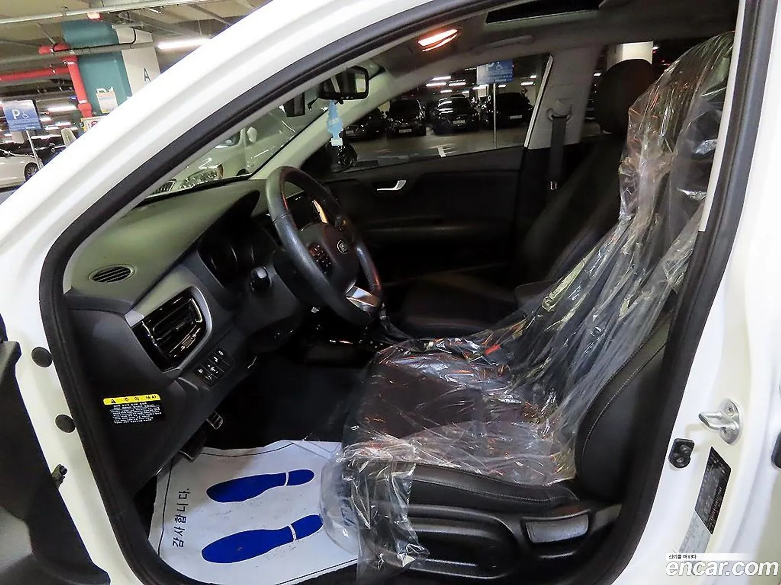 Kia Stonic 2019 — 19