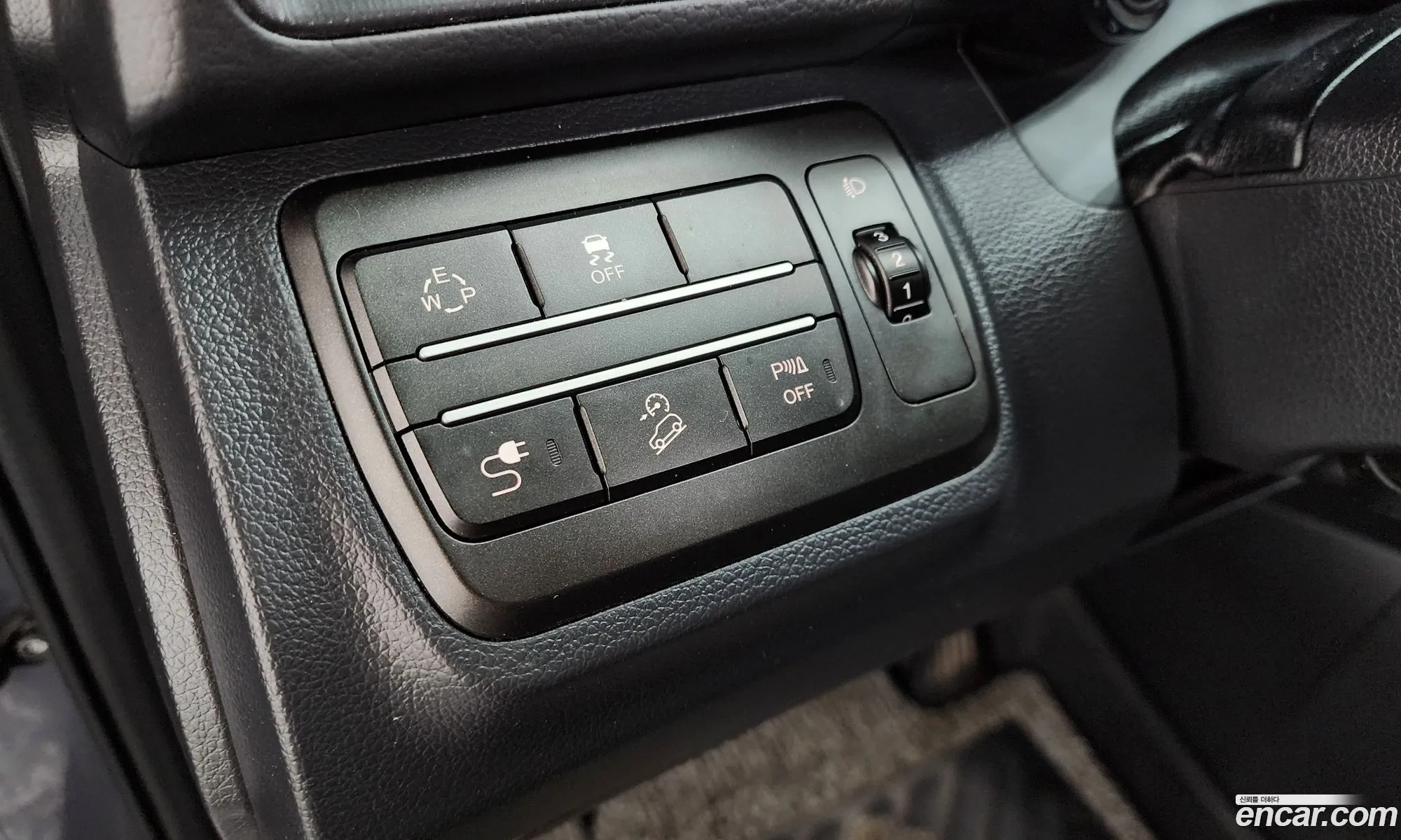 KG Mobility (SsangYong) Tivoli Air 2019 — 24