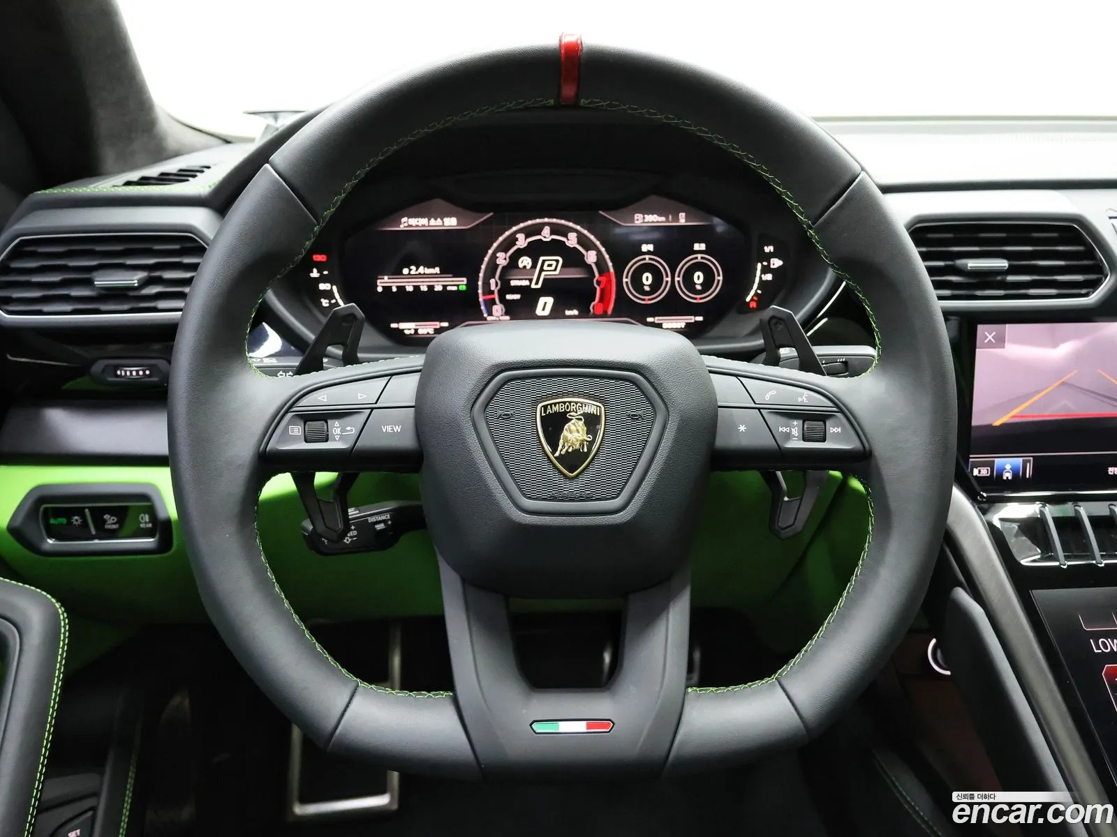 Lamborghini Urus 2024 — 7