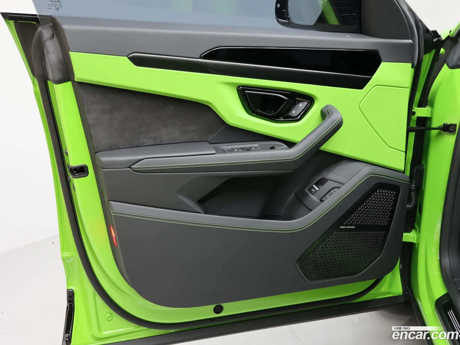 Lamborghini Urus 2024 — 14
