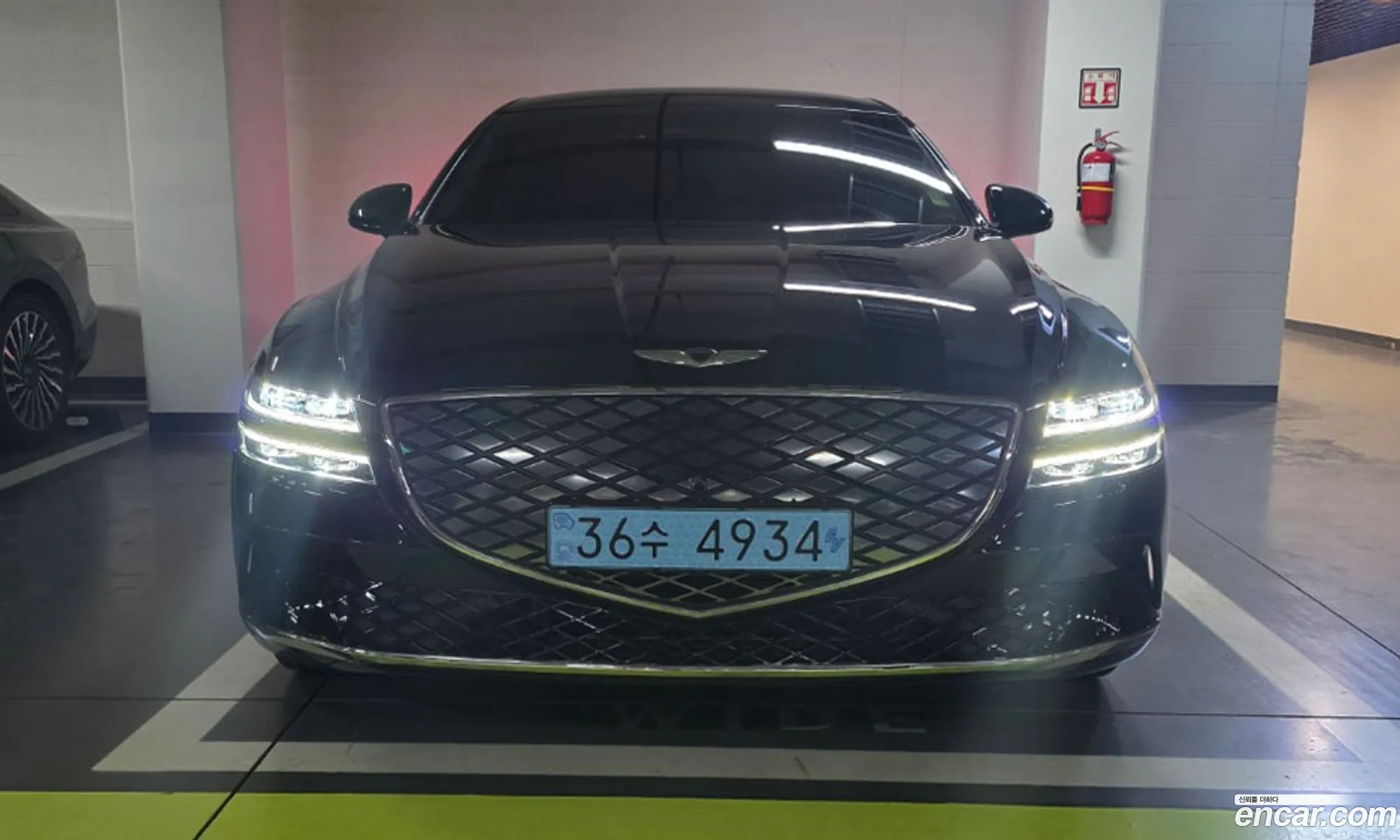 Genesis Electrified G80 2023 — 19
