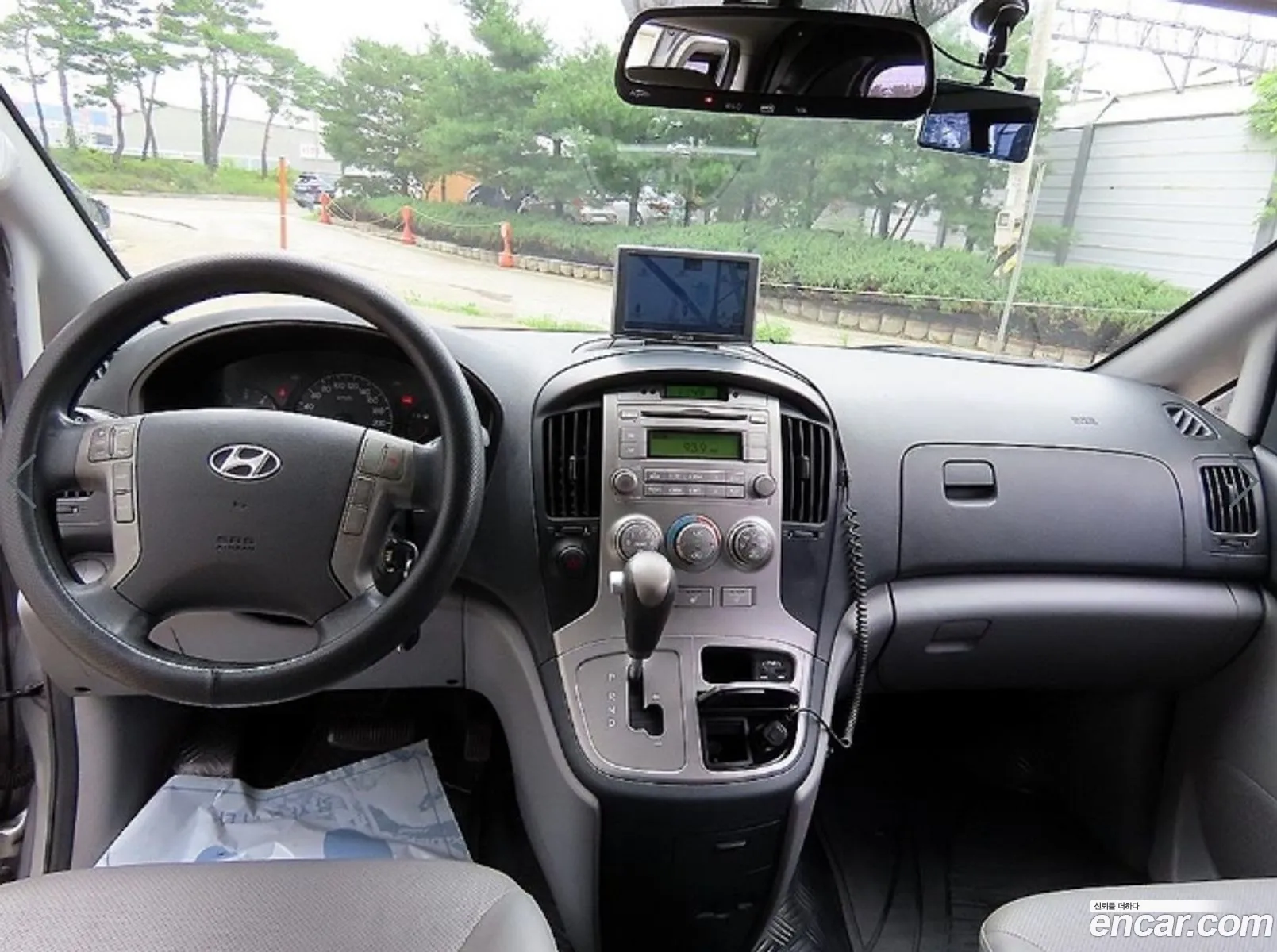 Hyundai Grand Starex 2012 — 15