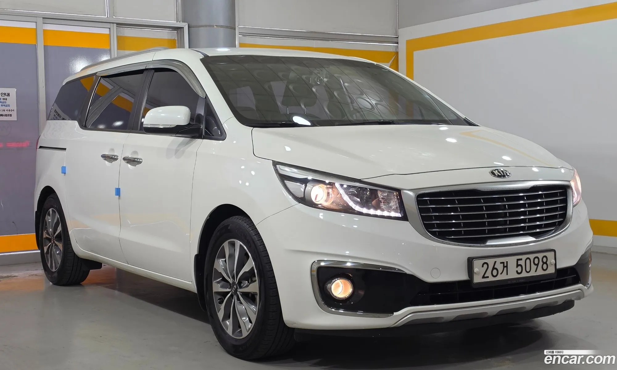 Kia Carnival 2014 — 16