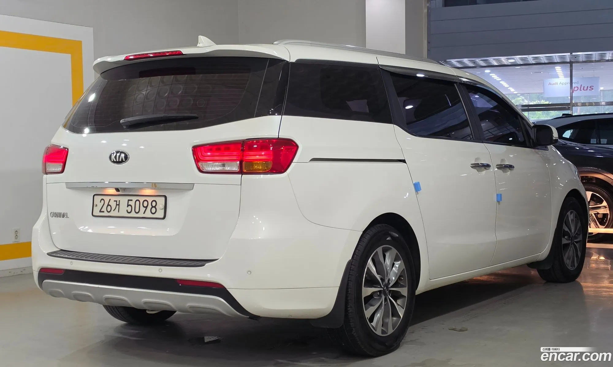 Kia Carnival 2014 — 13