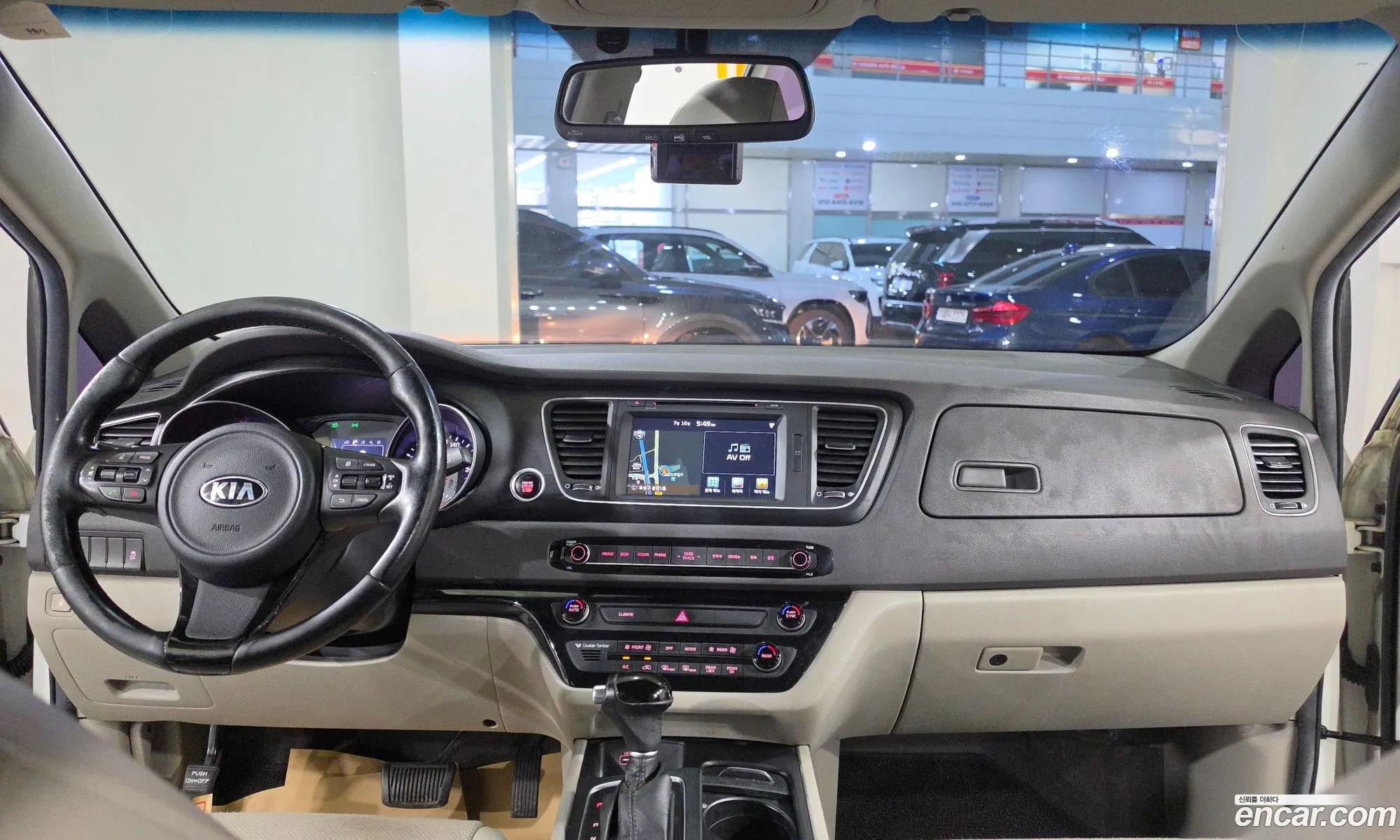 Kia Carnival 2014 — 6