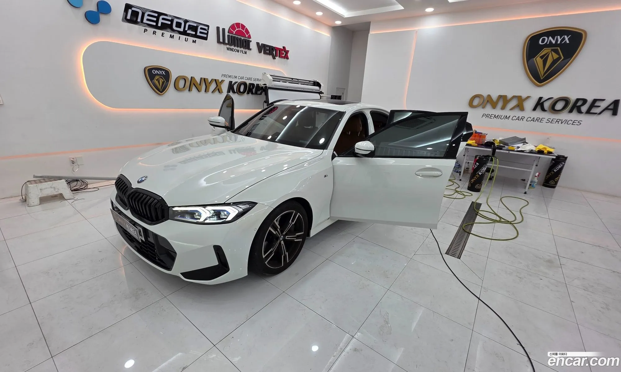 BMW 3 Series 2023 — 4