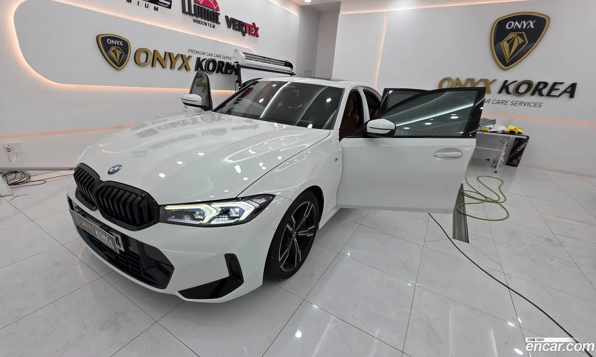 BMW 3 Series 2023 — 10
