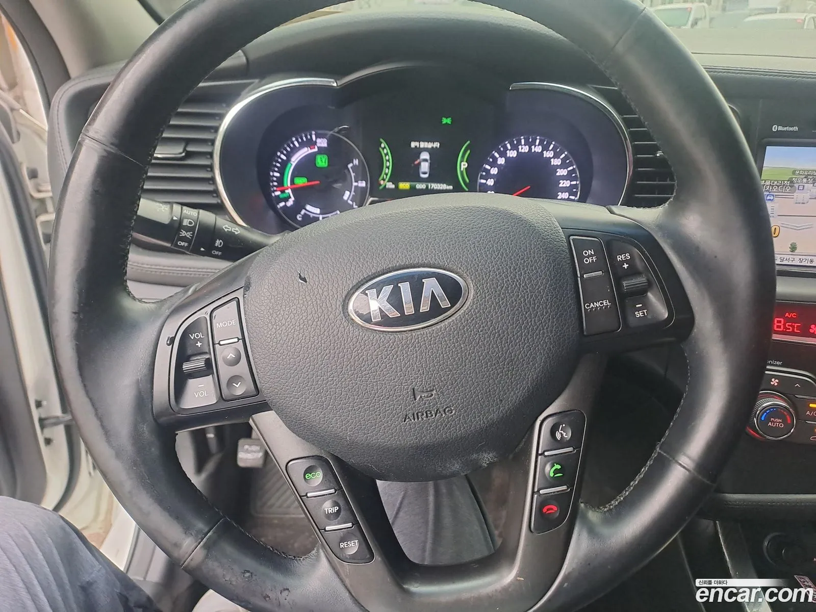 Kia K5 Hybrid 2013 — 14