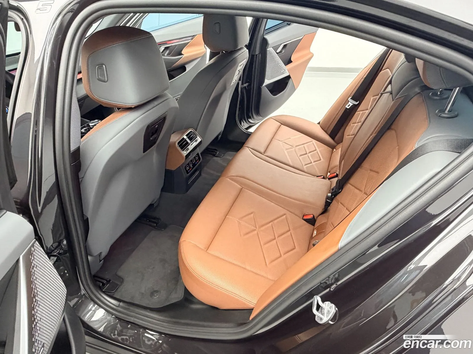 BMW 5 Series 2025 — 4