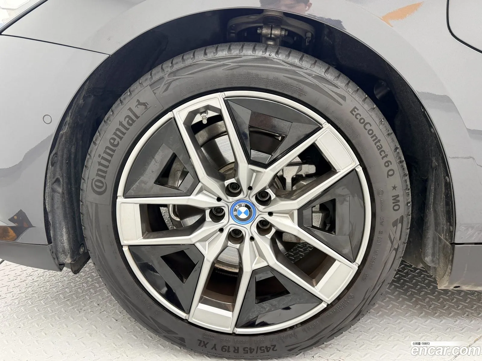 BMW 5 Series 2025 — 11