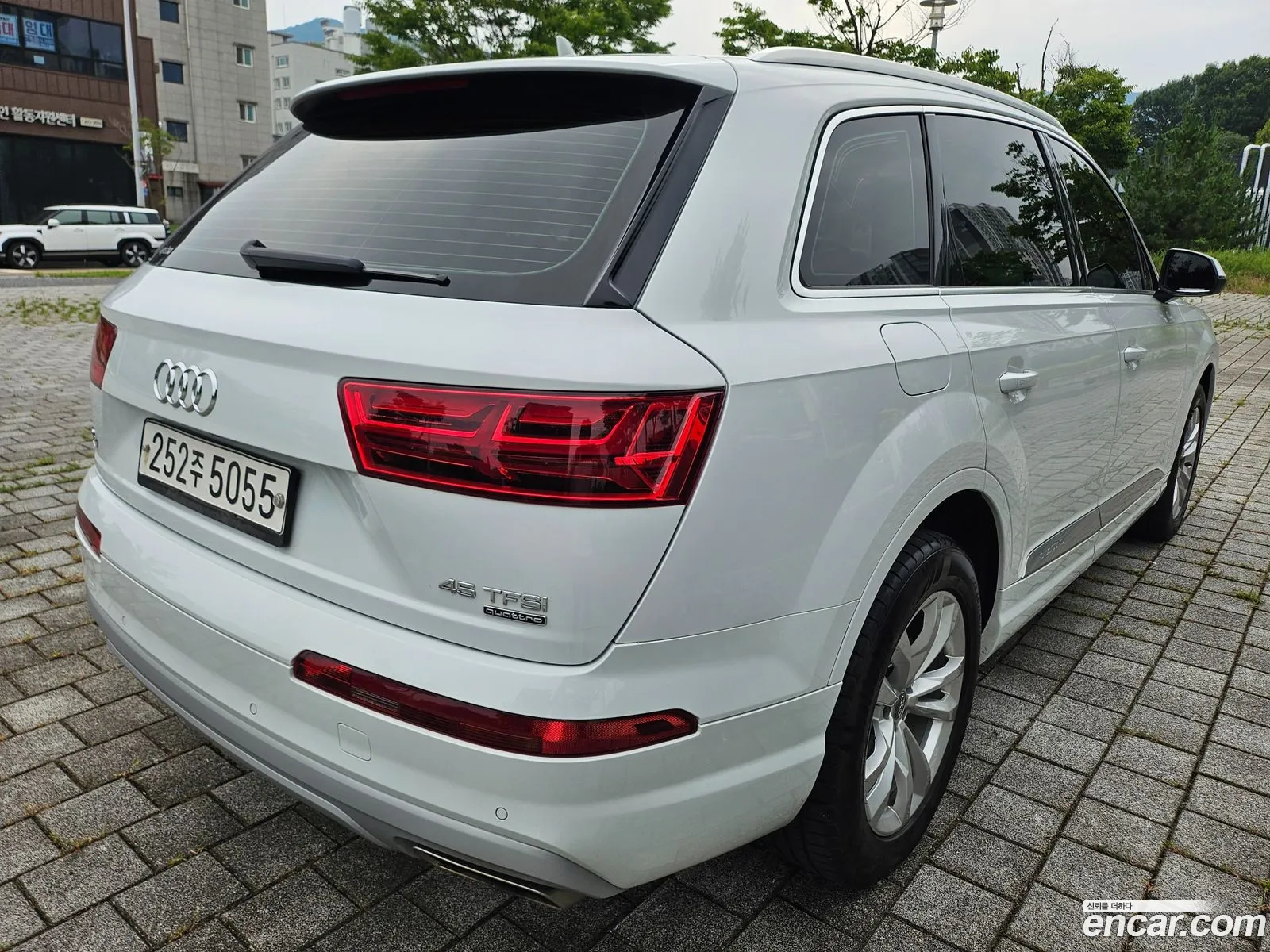 Audi Q7 2019 — 20