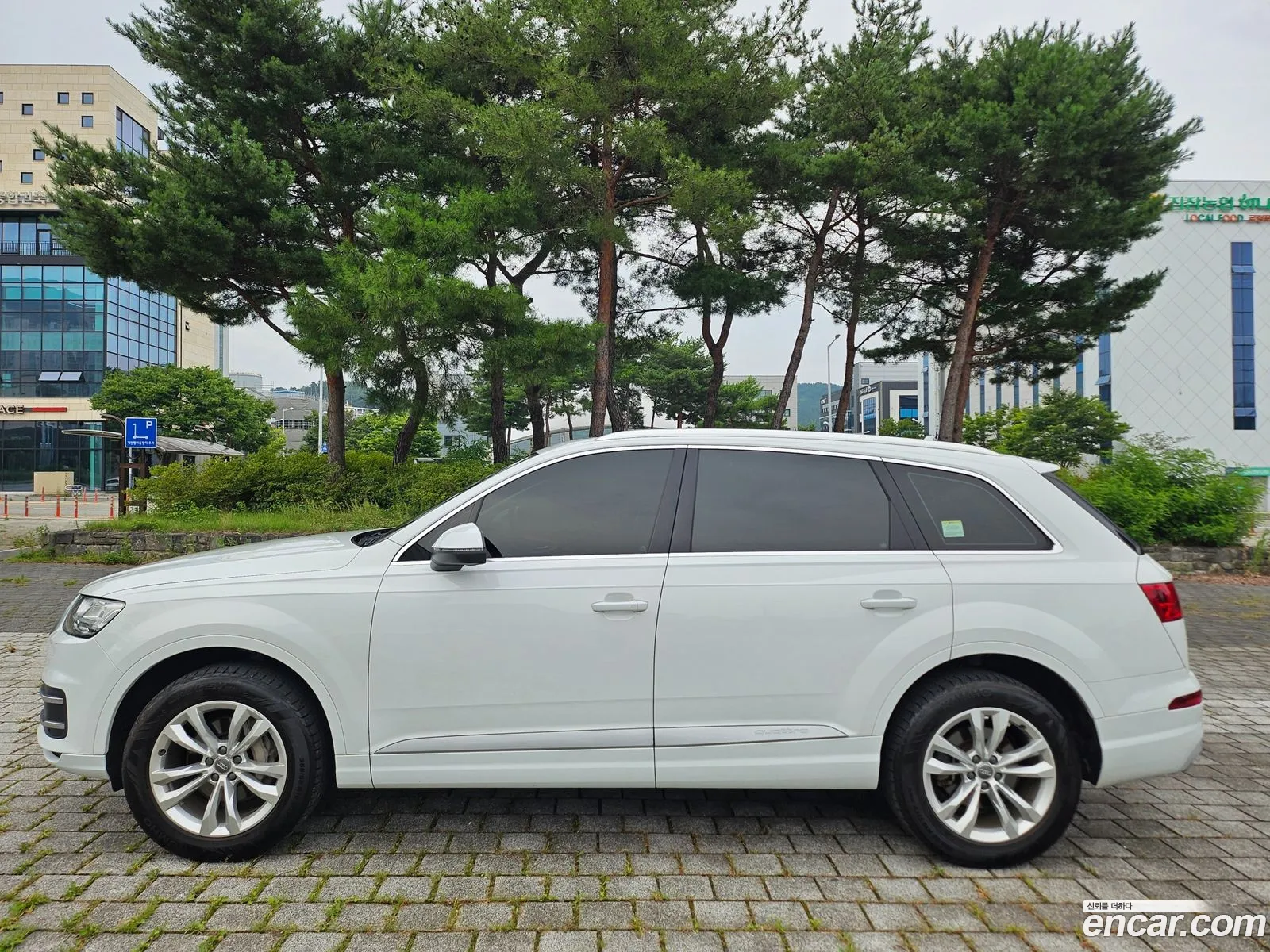 Audi Q7 2019 — 11