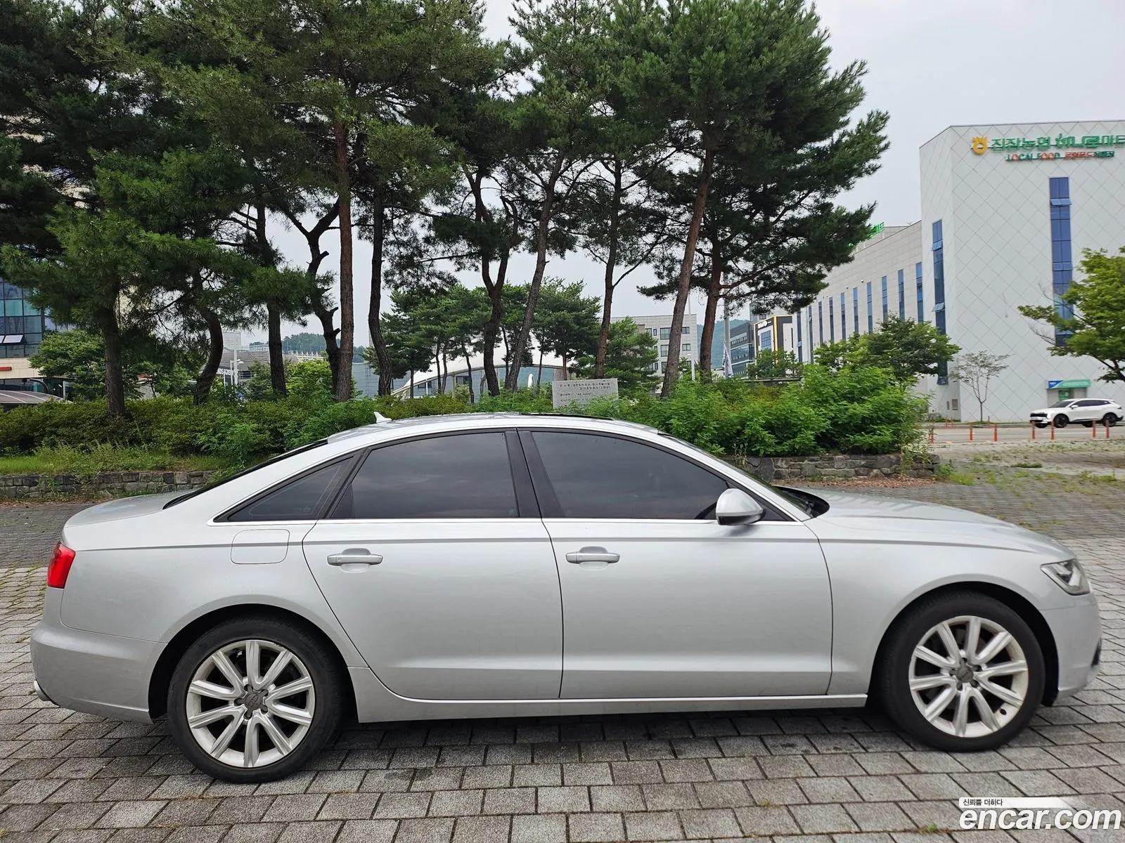 Audi A6 2015 — 11