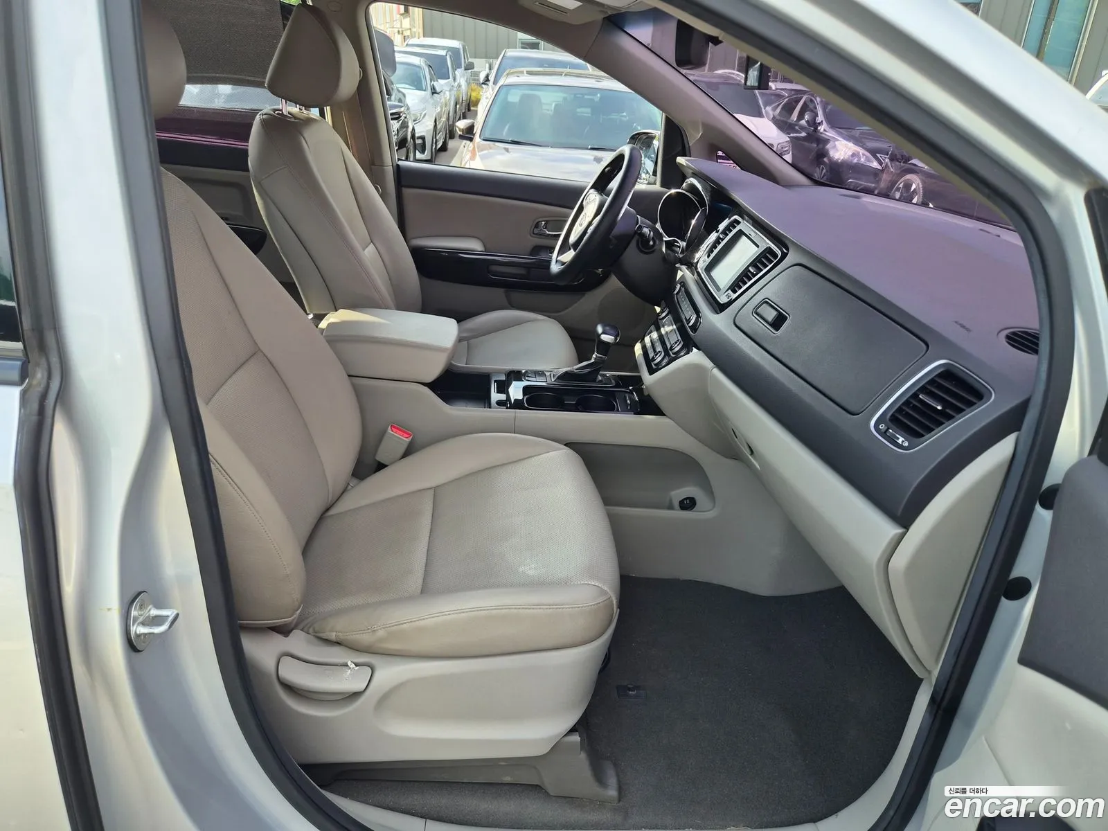 Kia Carnival 2016 — 19