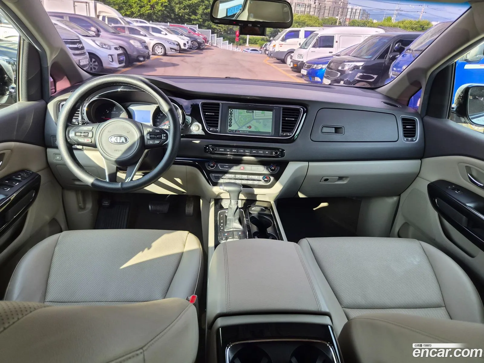 Kia Carnival 2016 — 16